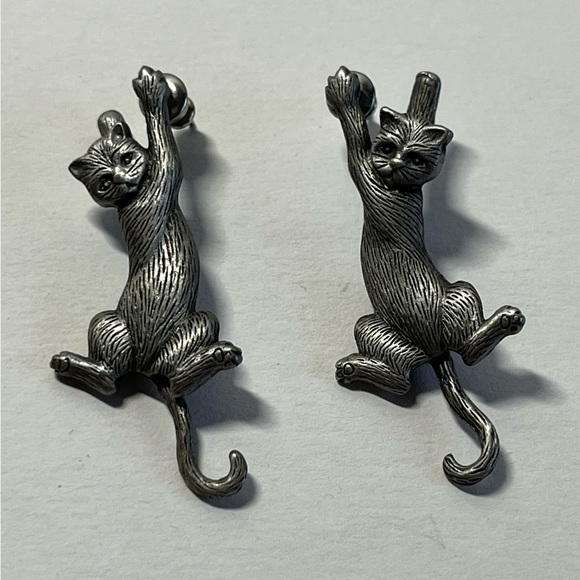 Pewter cat earrings - Picture 2 of 4